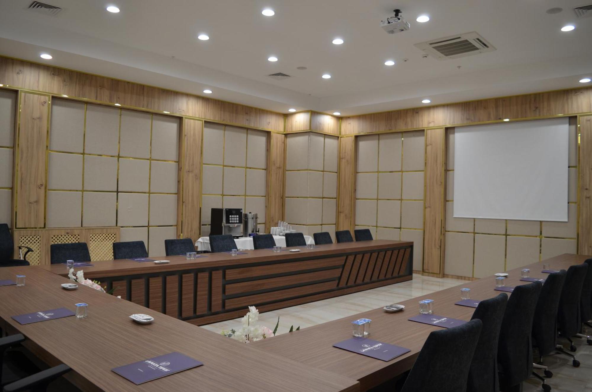 Lavanta Tepesi Hotel Ve Spor Tesisleri Burdur Esterno foto